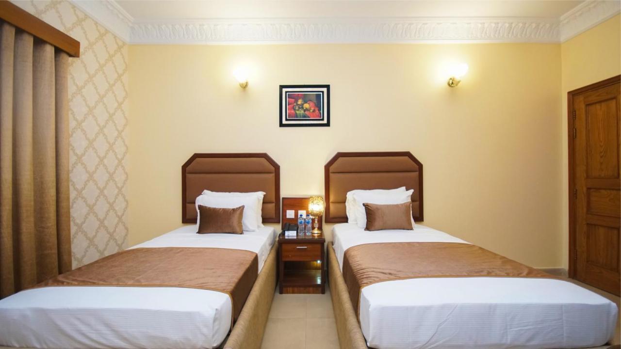 World Inn Hotel Karachi Exterior photo