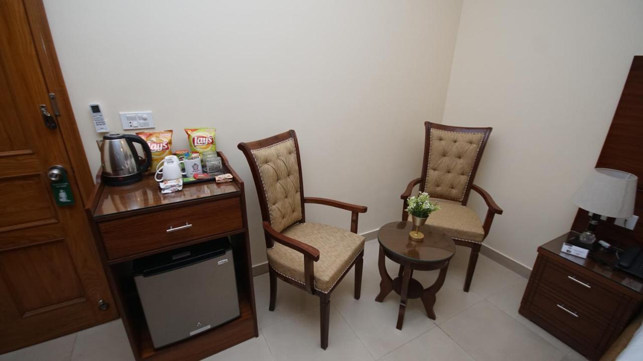 World Inn Hotel Karachi Exterior photo