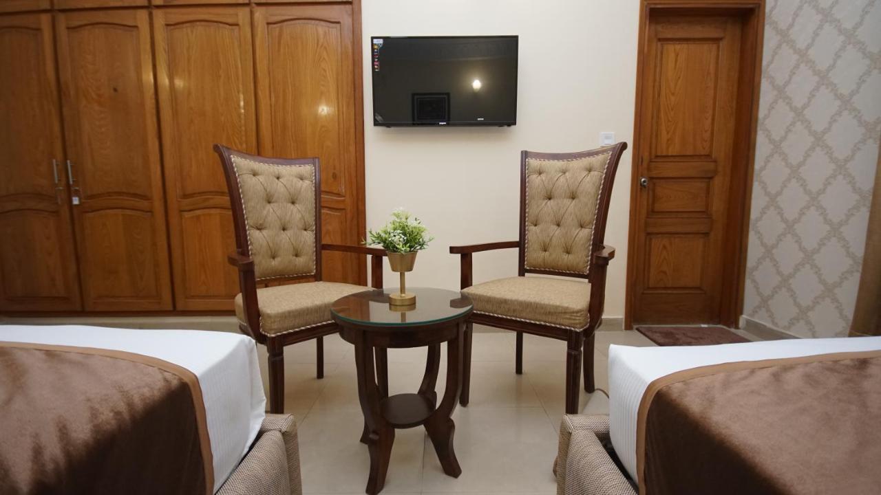 World Inn Hotel Karachi Exterior photo