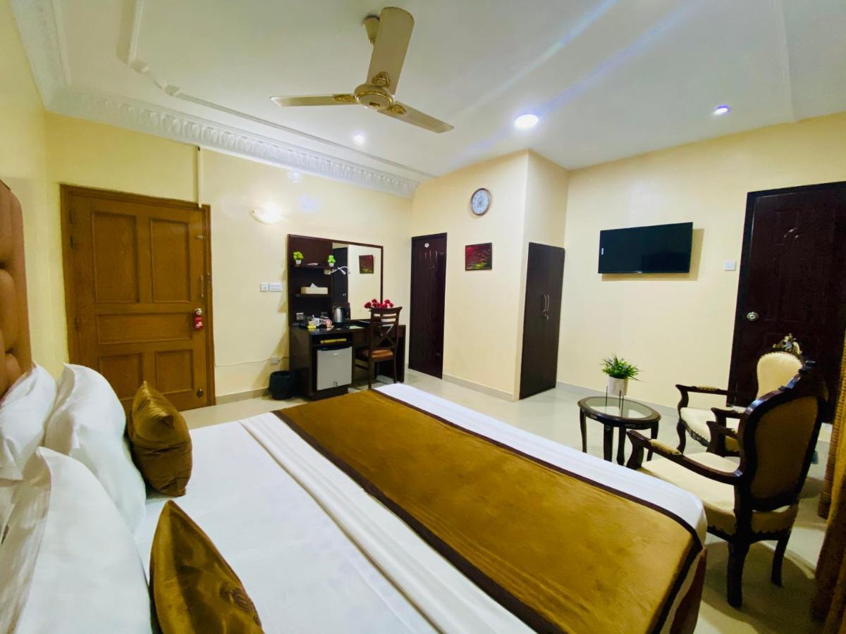 World Inn Hotel Karachi Exterior photo