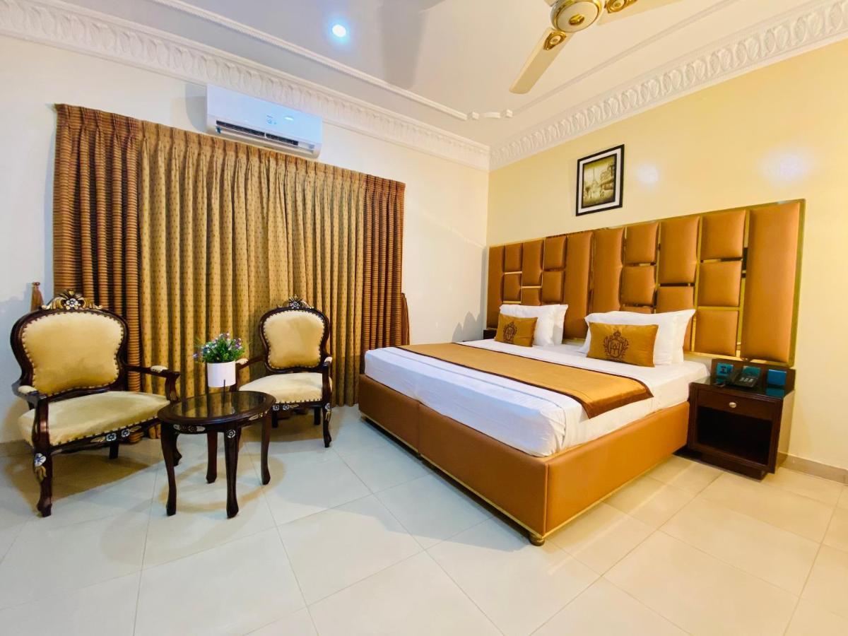 World Inn Hotel Karachi Exterior photo